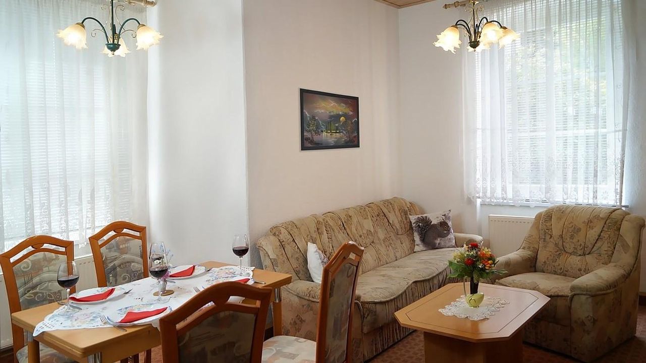 FeWo 1 Sitzgruppen FeWo 1 Sitzgruppen